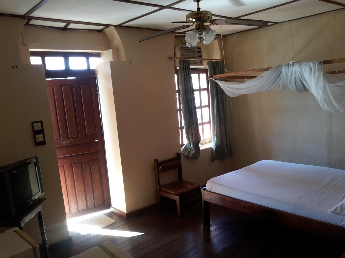 Hotel Valiha Antsiranana Екстериор снимка